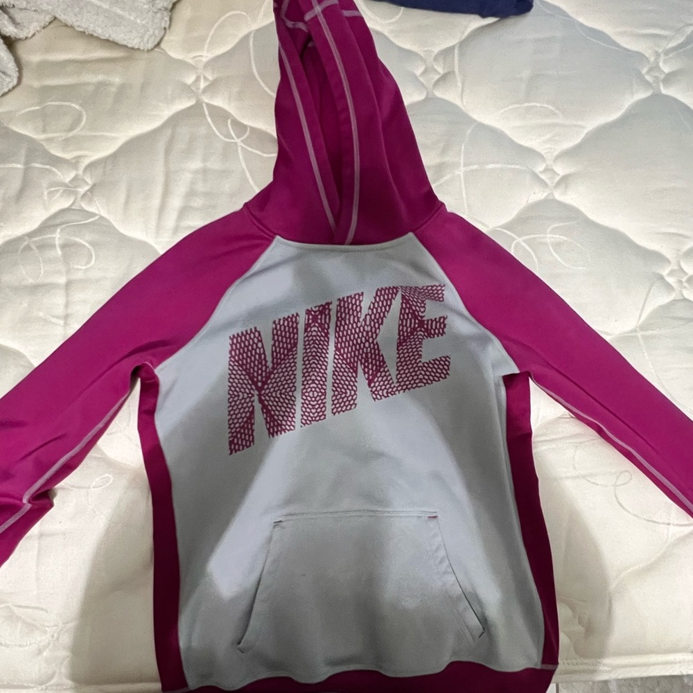 Nike sweatshirt
